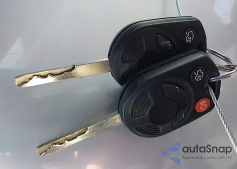 2014 Ford Focus Se z USA, uszkodzony, nr VIN 1FADP3F23EL294044